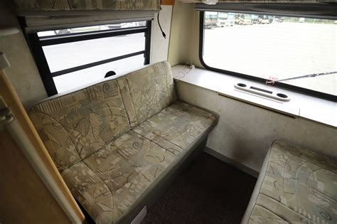 2005 Winnebago Rialta 22hd 15665 2