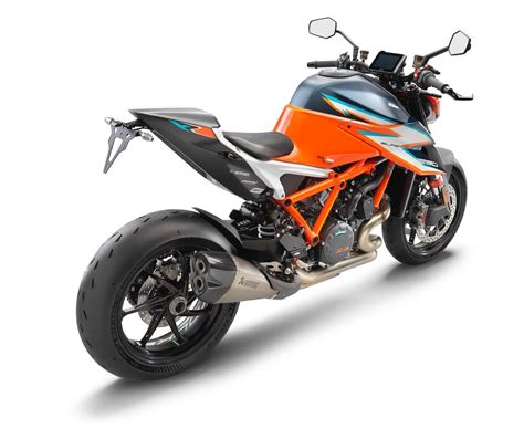 Đây là chiếc naked bike điên rồ nhất trong lịch sử nhà KTM gây ngỡ ngàng không ở công suất mà