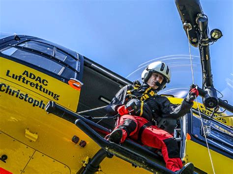 Retten Abseits Der Routine ADAC Luftrettung Trainiert Mit