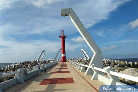 Malecón de Coatzacoalcos Más de 15 Km de mar y belleza