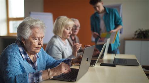 Seniors Et Numérique Surmonter Les Blocages Et Rester Autonome Cest