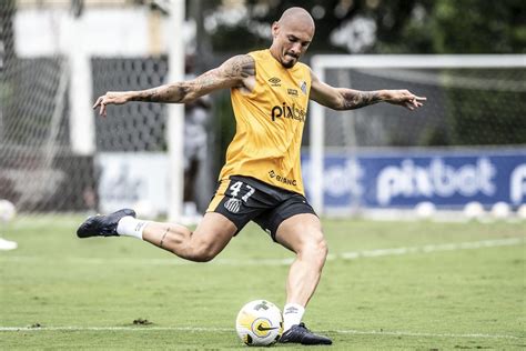 Vasco Encaminha A Contrata O Do Zagueiro Maicon Ex Santos