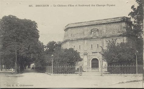 Issoudun 327 Issoudun Le château d eau et boulevard des Champs