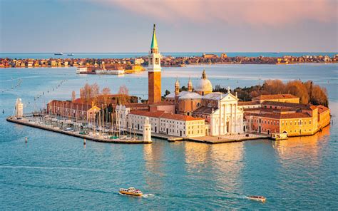 Amazing Facts about the Islands of the Venice Lagoon | Earthology365