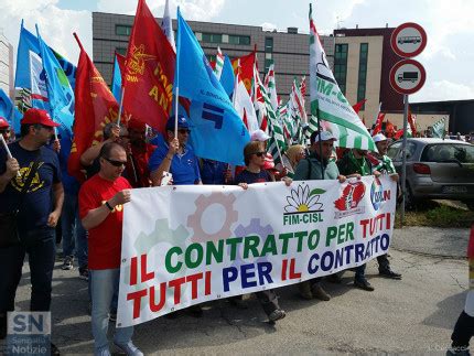 Metalmeccanici Di Fim Cisl Fiom Cgil E Uilm Uil Da Tutte Le Marche In