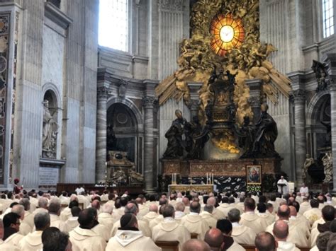 Papa A Missionari Misericordia Siate Docili Alla Forza Dello Spirito