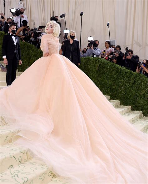 Billie Eilish Embodies Oscar De La Renta Elegance At The Met About Her