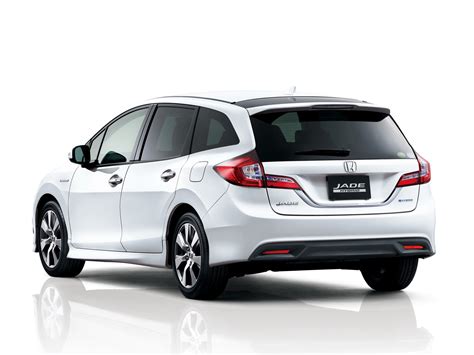 Honda Jade Hybrid Six Seater Mpv Debuts In Japan Carscoops