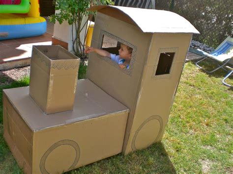 Tren de cartón Cardboard train No os encantaban los juguetes a