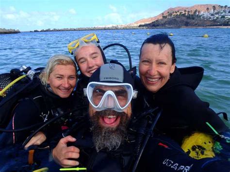 Lanzarote 2 Dive Package In Playa Blanca Certified Divers Getyourguide