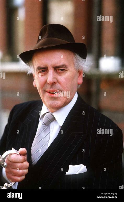 George Cole Actor May 1985 Dbase Msi Stock Photo Alamy