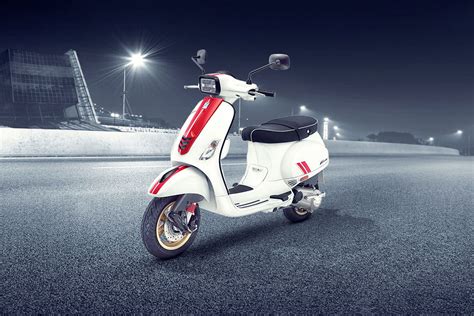 Vespa Sxl Racing Sixties Price Images Mileage Specs Features