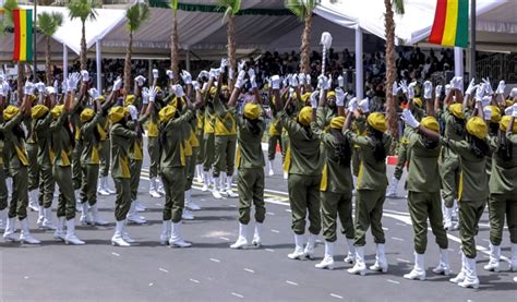 Défilé Civil Et Militaire Marquant La Fête Nationale D`indépendance