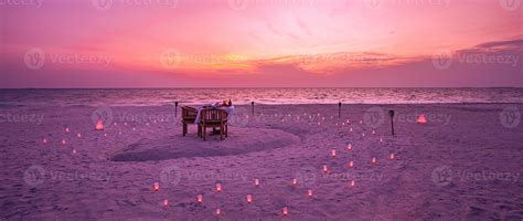 Hermosa Mesa Preparada Para Una Comida Rom Ntica En La Playa Con