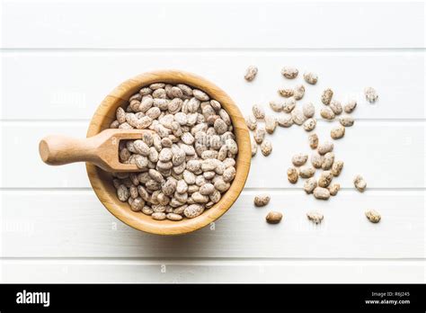 Dried Borlotti Beans Stock Photo Alamy