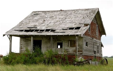 Harlowton, Montana Homestead Abandoned Houses, Abandoned Places, Big Sky Country, Old Farm ...