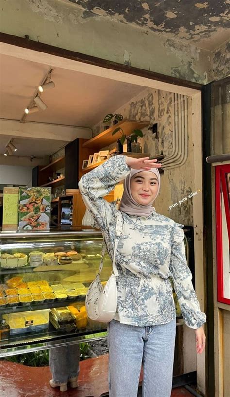 Padu Padan Hijab Warna Netral Paling Matching Inspo Model Pakaian