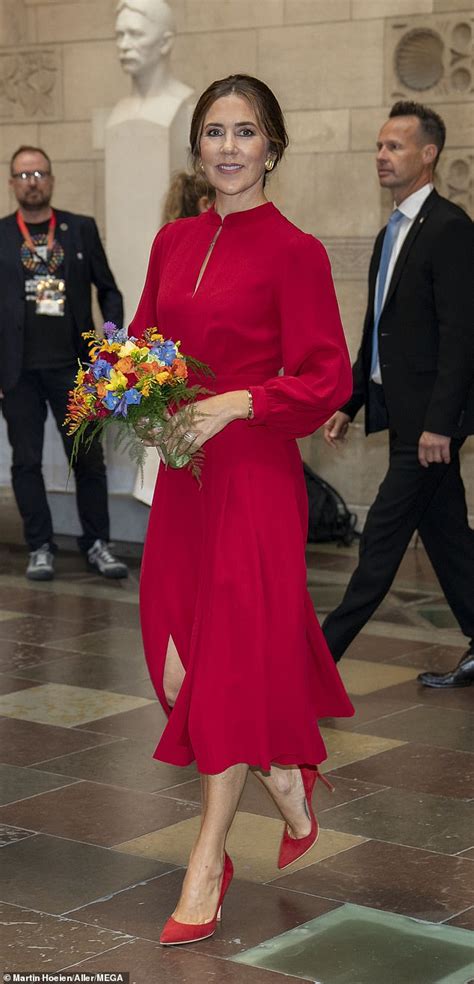 Crown Princess Mary Of Denmark 49 Stuns In Pink Outfit At Copenhagen