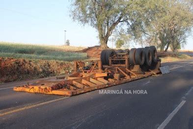 Carreta Se Solta De Cavalo Mec Nico E Placas De Concreto Atinge Ve Culo