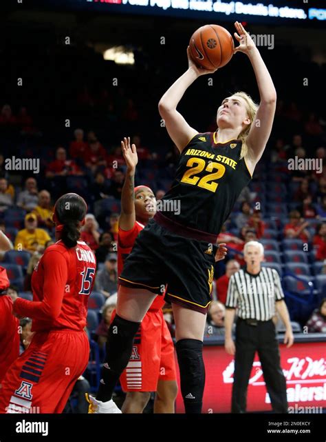 Arizona State Center Quinn Dornstauder 22 Shoots Over Arizona Guard