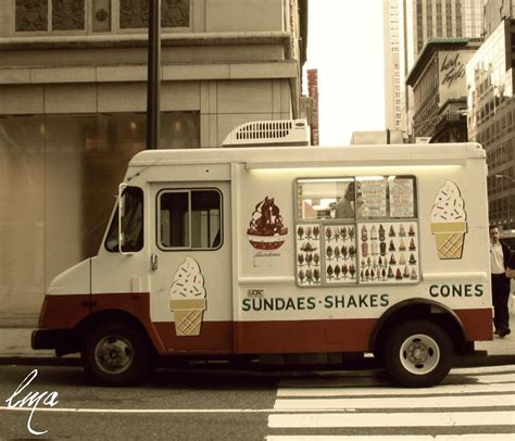 ice cream bus | Emprendedor