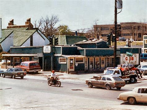 The Original Chilis Restaurant On Greenville Avenue Dallas Texas