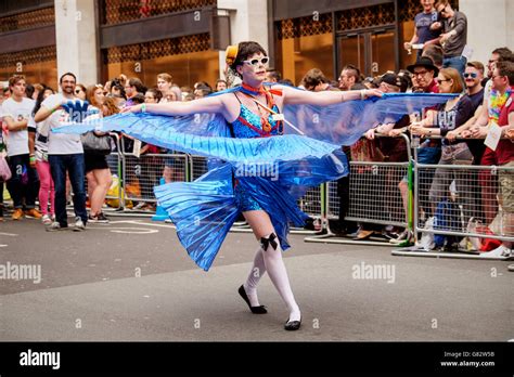 Gay pride londres Banque de photographies et dimages à haute résolution Alamy