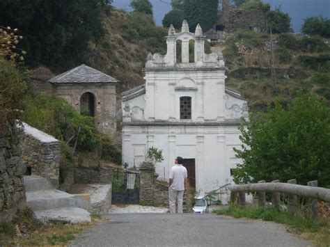 Photo à Perelli (20234) : Autre vue de l'église - Perelli, 3753 ...