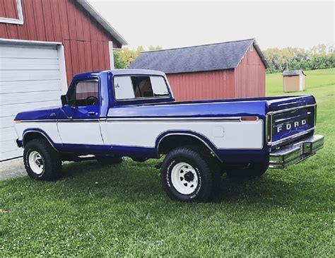 Two Tone Tuesday F 250 Highboy Spotted In The Wild Of Social Media