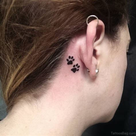 19 Adorable Paw Tattoos On Neck