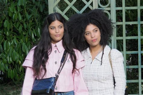 Le Duo Ibeyi Chez Chanel