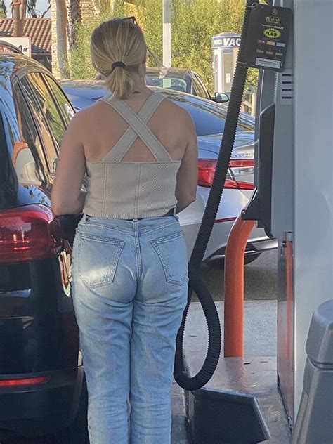 Sexy Blonde Teen With A Perfect Tight Ass Eating Her Jeans Tight