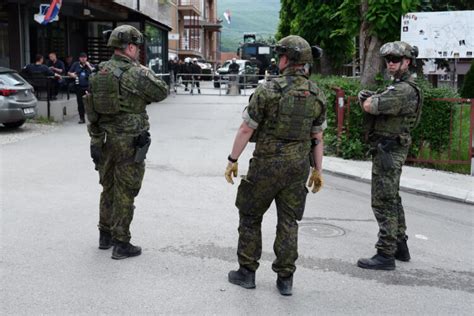 Nastavlja se povlačenje policajaca iz zgrada opština na severu Kosova