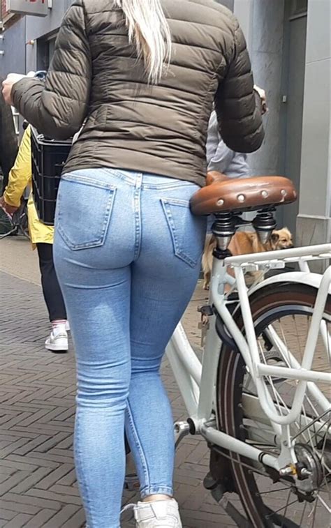 Cute Looking Teen In With A Round Ass In Tight Jeans Tight Jeans Forum