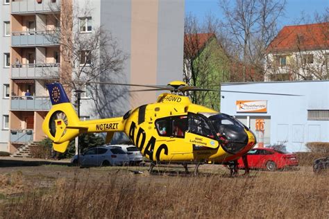 Rote Ampel Missachtet Schwerer Unfall In Der Paul Suhr Stra E Auto