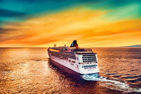 What Are the Three Largest Cruise Lines? - LargestandBiggest.com