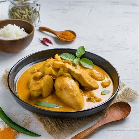 Premium Photo Malaysian Style Chicken Curry With Potatoes Kari Ayam