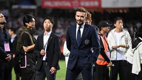 David Beckham Booed By 40 000 Fans Over Lionel Messi No Show Daily