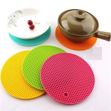 Multicolor SILICON HOT MAT For KITCHEN Size X Round At Piece In Rajkot