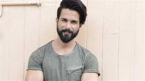 Shahid Kapoor's LOOK from Padmavati REVEALED | India Forums