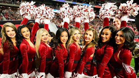 PHOTOS: Cheerleaders At The Buccaneers Game