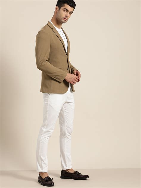 Invictus Men Beige Solid Single Breasted Slim Fit Smart Casual Blazer