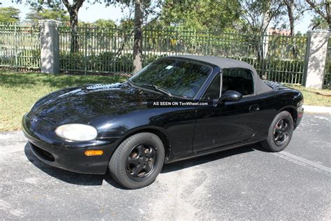 1999 Mazda Miata Mx - 5 Automatic. Black. Female Owned