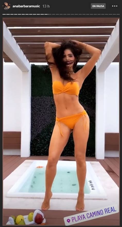 Ana Bárbara presume a sus años curvas en bikini