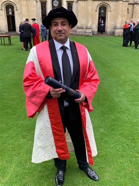 Rahat Fateh Ali Khan Receives Honorary Degree From Oxford University