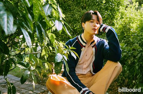 BTS được Billboard xướng danh Nhóm nhạc hot nhất thế giới