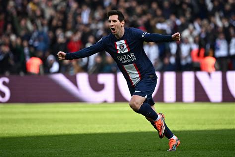 Messi snatches dramatic win for PSG after Neymar stretchered off | The ...