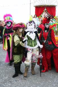 La fête du mimosa dans l île d Oléron à Saint Trojan les Bains