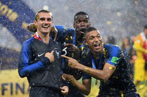 França Na Copa 2018 Jornais Franceses Exaltam Título Mundial Uma