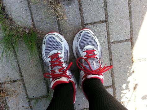 running - Pain on the top of my foot - Physical Fitness Stack Exchange